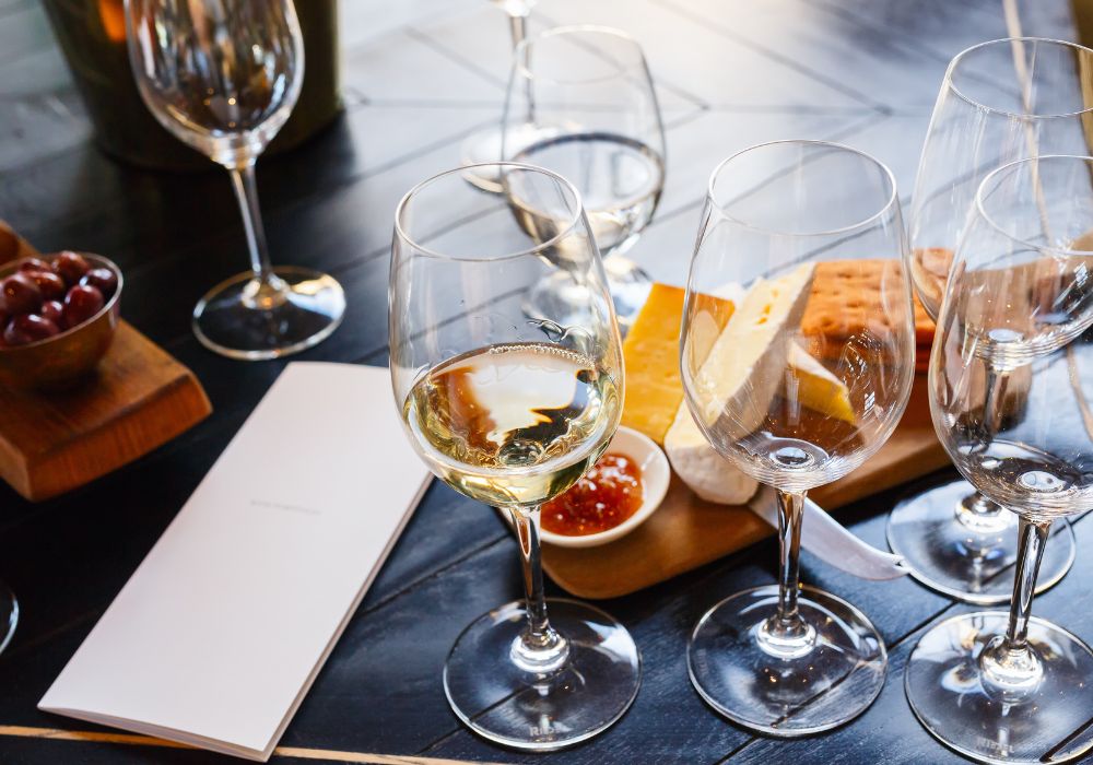 Discovering the flavors of Provence: a gourmet tasting with our adult programs.