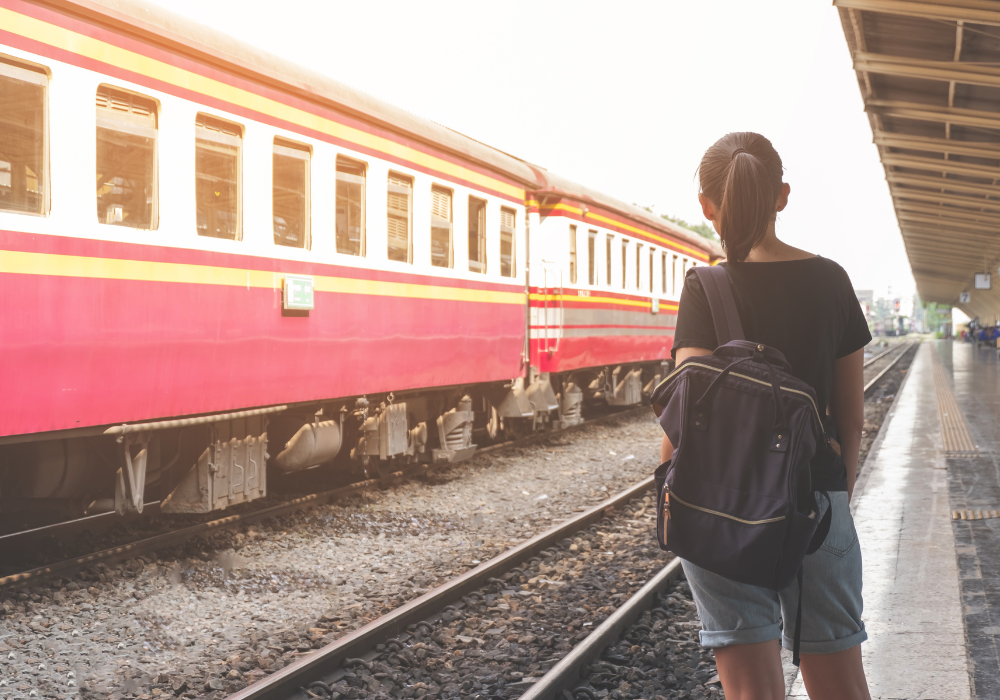 8 Ways to Overcome Homesickness During a Language Stay in France